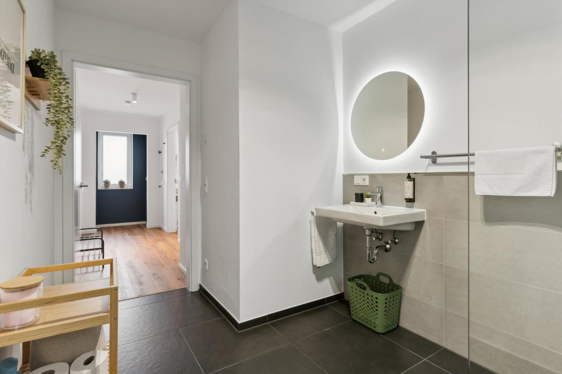 Deluxe Apartment In Bielefeld City Mit Parkplatz Und Balkon المظهر الخارجي الصورة