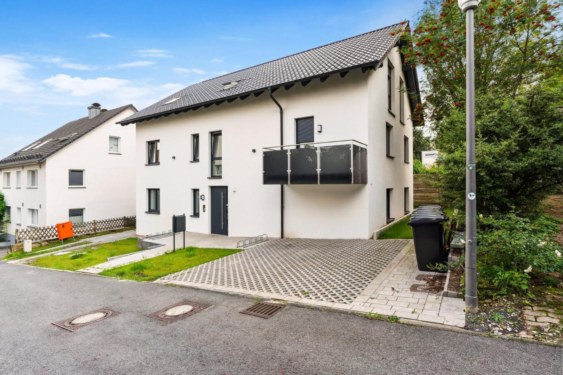 Deluxe Apartment In Bielefeld City Mit Parkplatz Und Balkon المظهر الخارجي الصورة