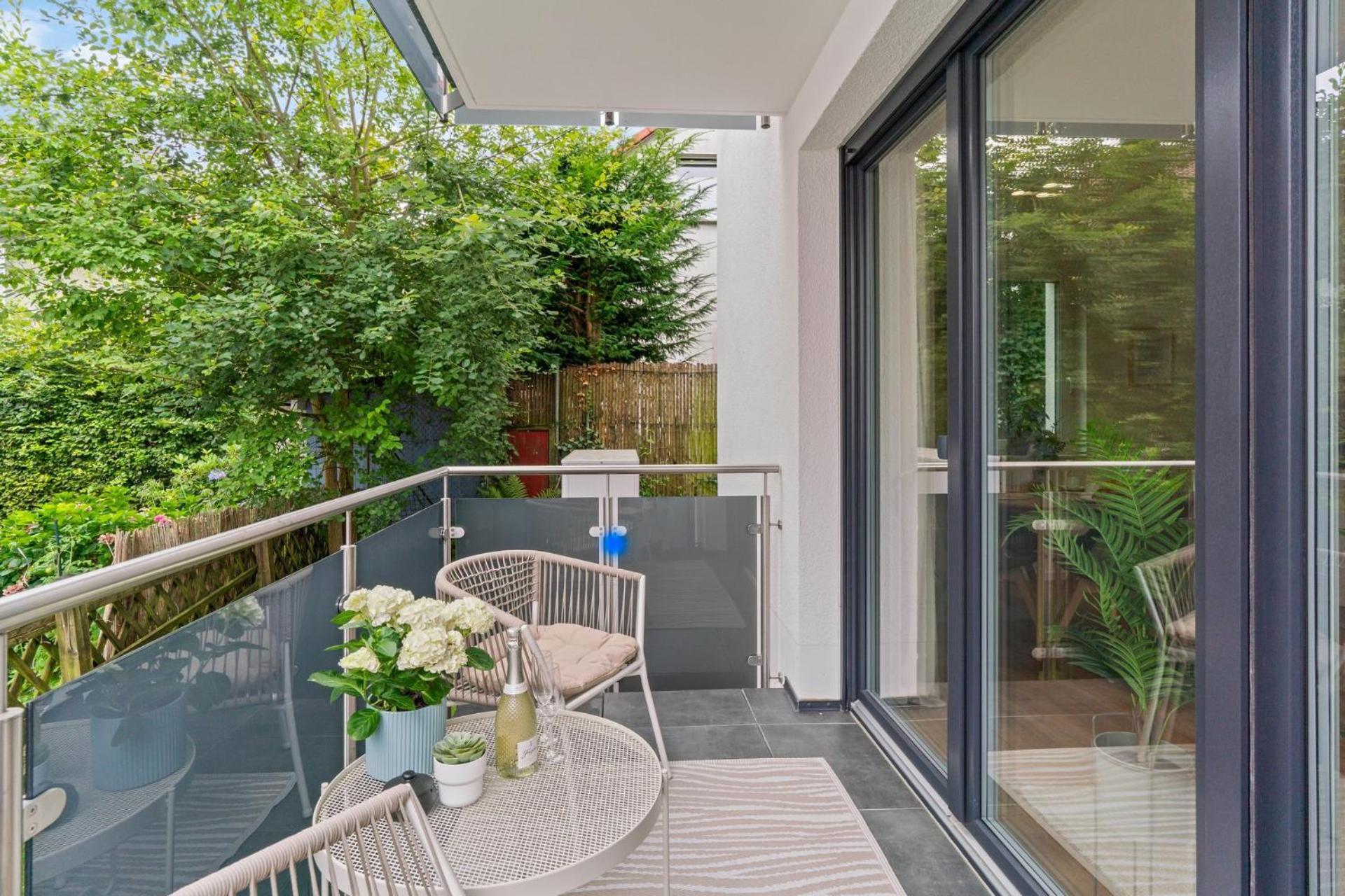 Deluxe Apartment In Bielefeld City Mit Parkplatz Und Balkon المظهر الخارجي الصورة