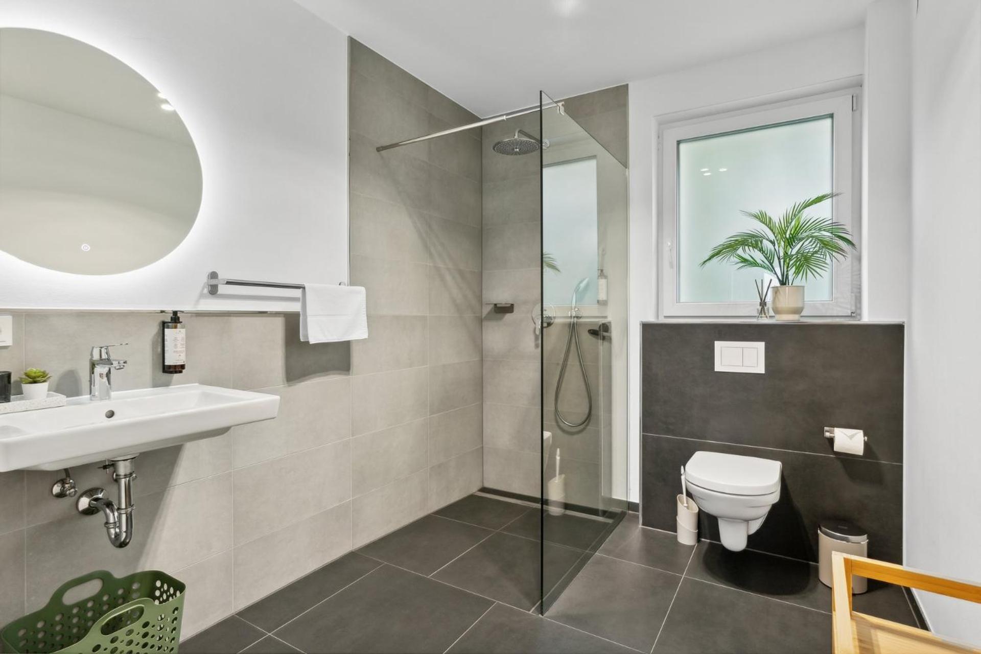 Deluxe Apartment In Bielefeld City Mit Parkplatz Und Balkon المظهر الخارجي الصورة